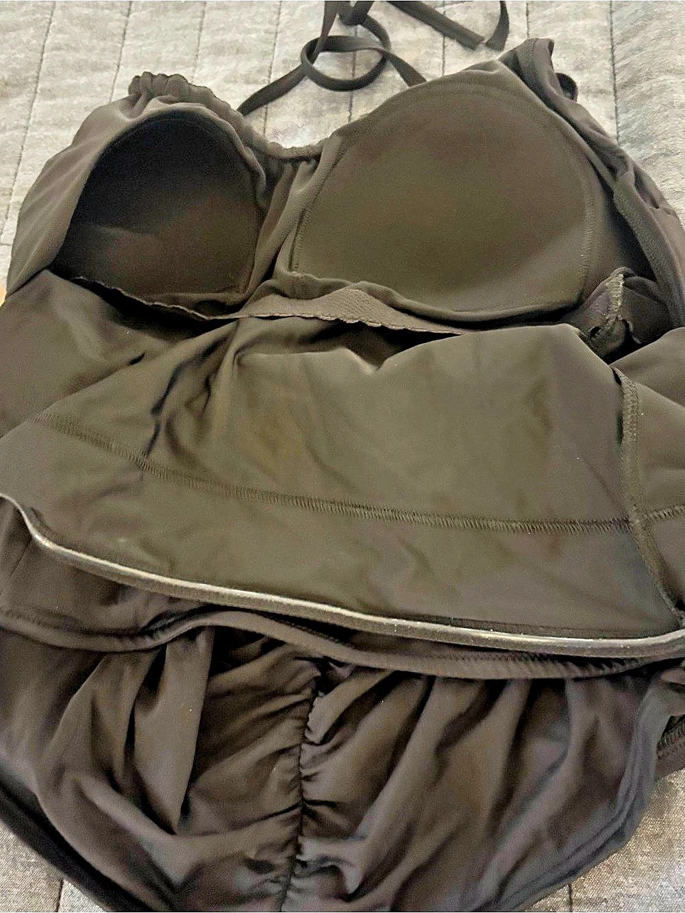 Lands' End Ruched Black Long Halter Swimsuit Top Size 10 NWT - Picture 3 of 6